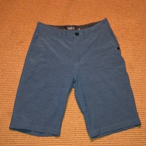 Boys Quiksilver Amphibian Shorts, Size 27